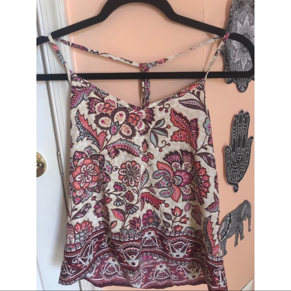 CUTE FLORAL TANK!!